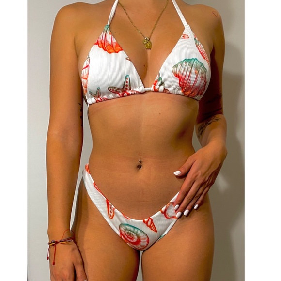 BathingSuits - Picture 9 of 16